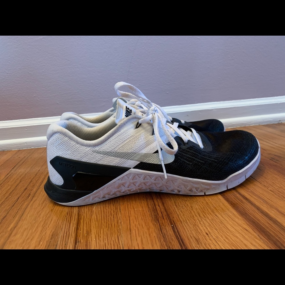 Nike metacons size 9